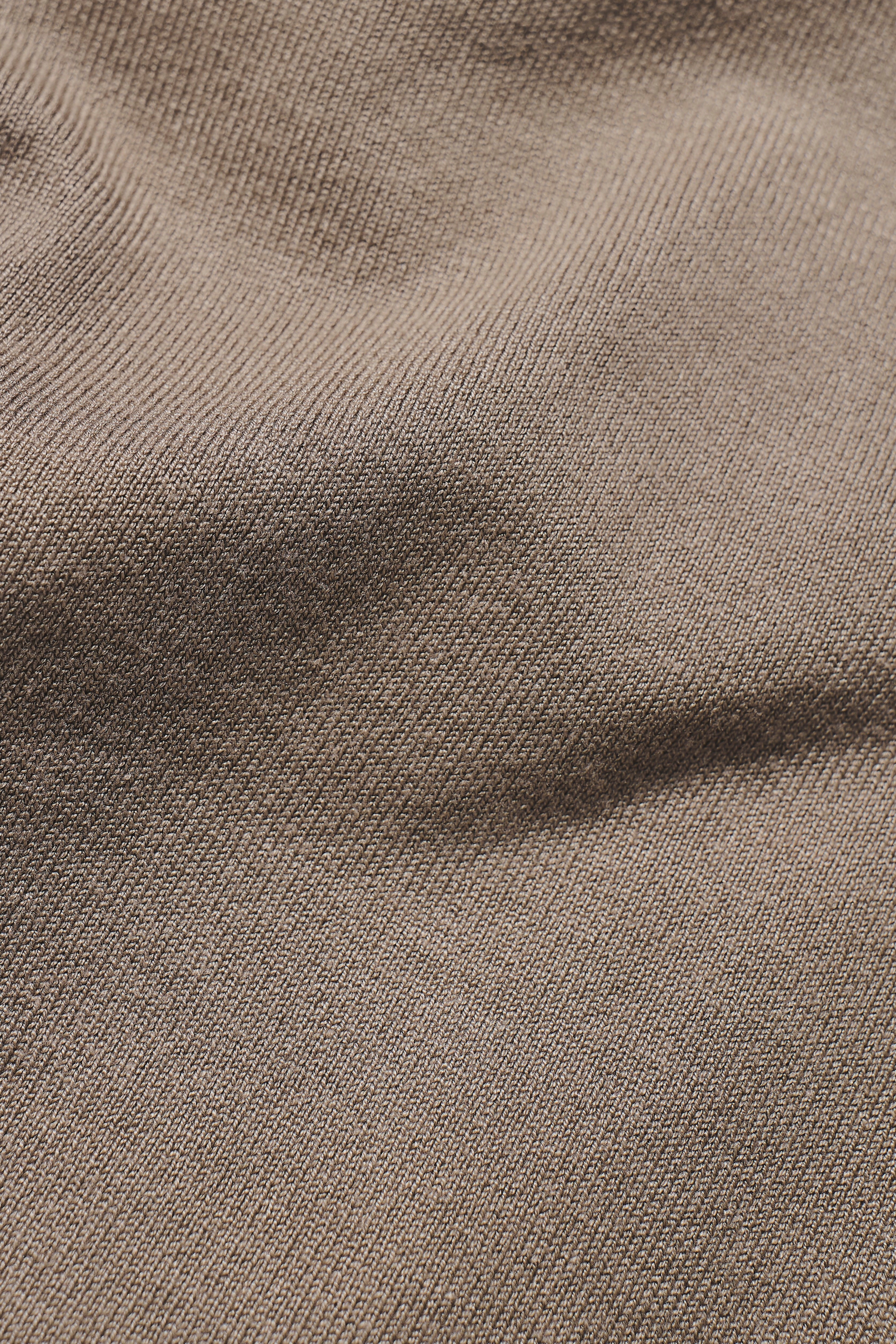 Contrast Tipped Knitted T-Shirt in Taupe and Light Stone
