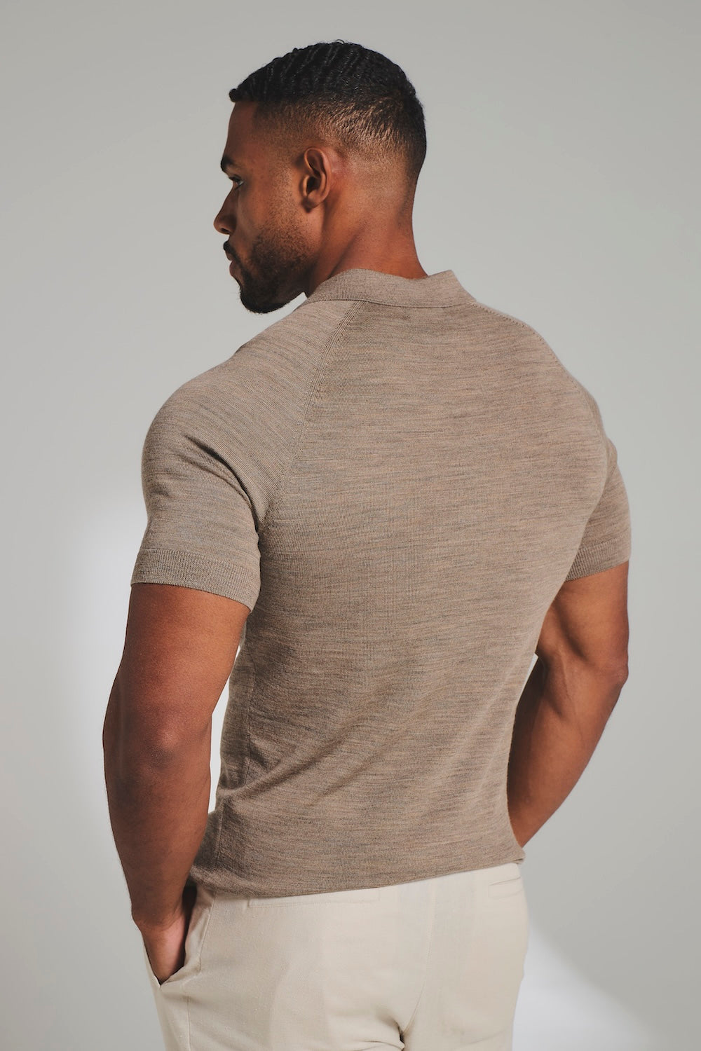 Extra Fine Merino Wool Knitted Open Collar Polo Shirt in Camel Marl
